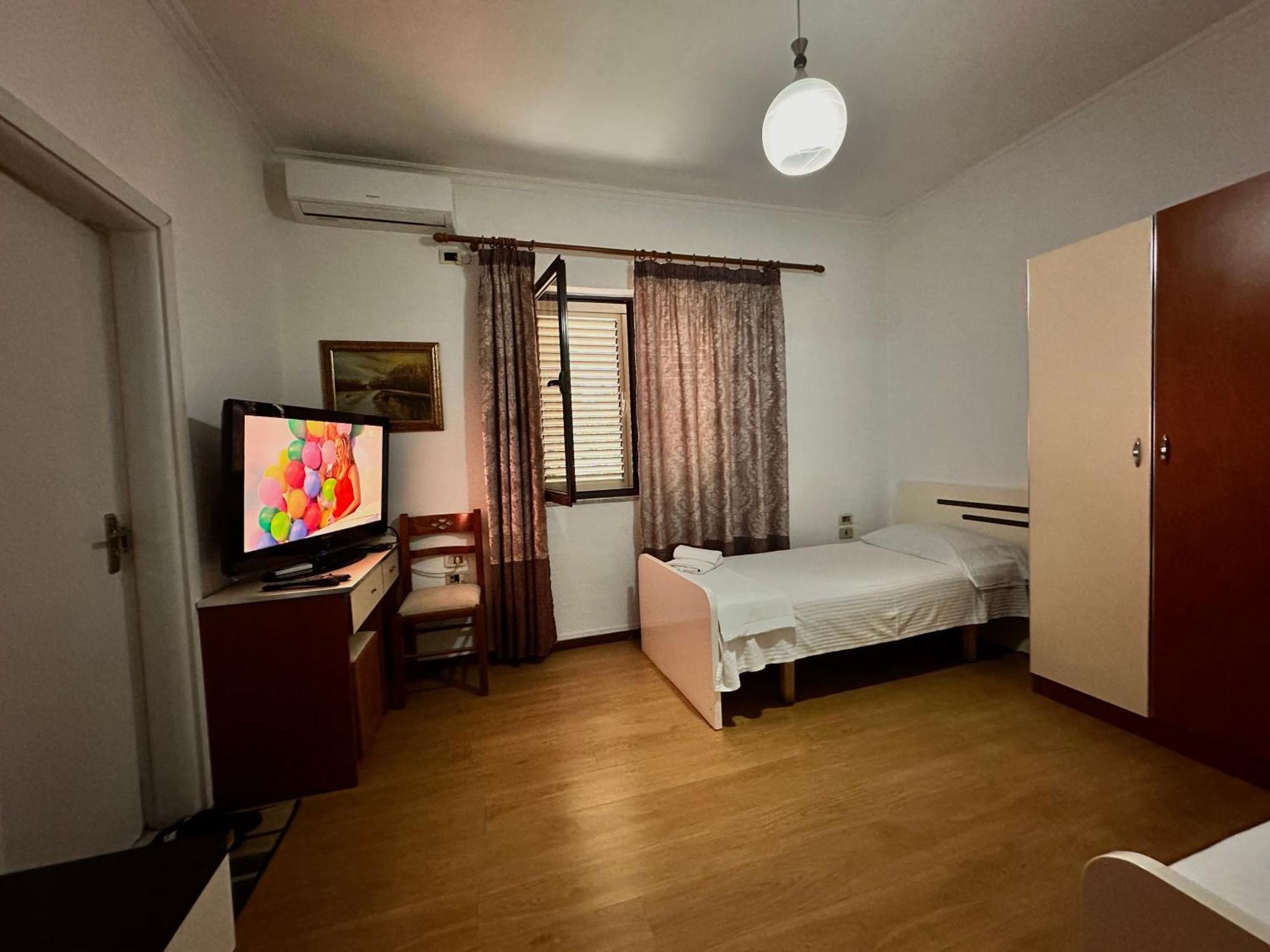 Hostel Grande House 地拉那 外观 照片